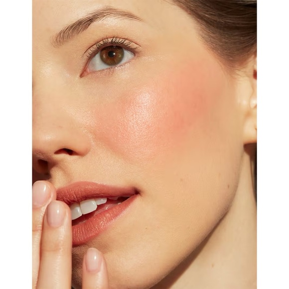 Beautycounter ‘Goji’ Cheeky Clean Cream Blush - Picture 3 of 6